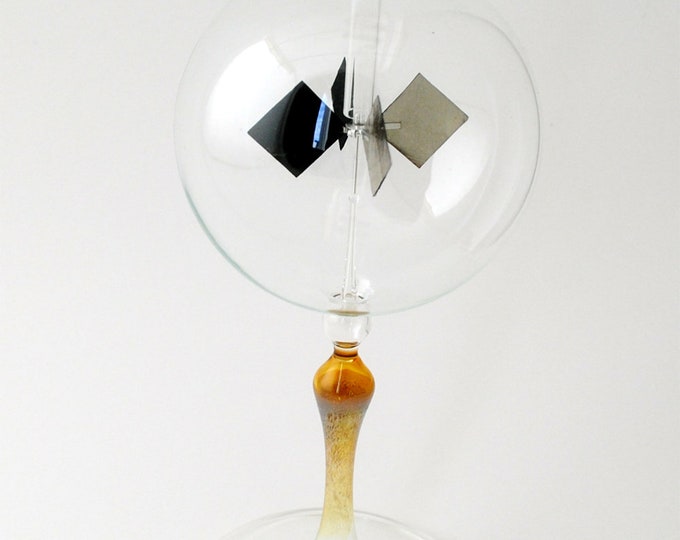 1017 Tabletop Radiometer with Gold stem