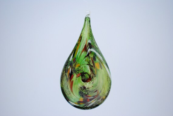 e00-66 Flat Iridescent Tear Drop Ornament Green.