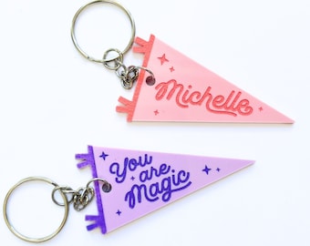 Custom Acrylic Pennant Flag Keychain: Personalized Name Tag