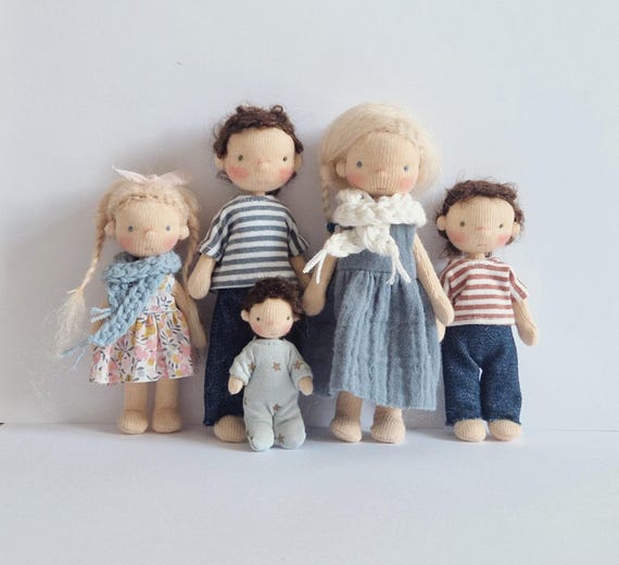PERSONALIZED SET of 5 Dollhouse Dolls Personalized Dollhouse Dolls Dollhouse Waldorf Dollhouse Dolls Waldorf Inspired Doll Etsy Australia