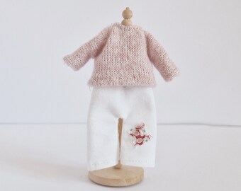 SWEATER & PANTS CLOTHES set for 4-4.5 in "The Troublemakers" dollhouse dolls