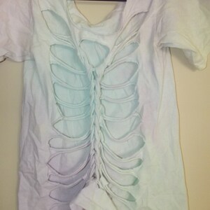 tie dye cut out rib cage shirt image 2