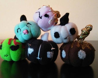 Mini Pumpkin Decorations- Pumpkin Miniature Plush Prop for 1:6 Scale Dolls, Blythe, Pullip, Monster Ever After High