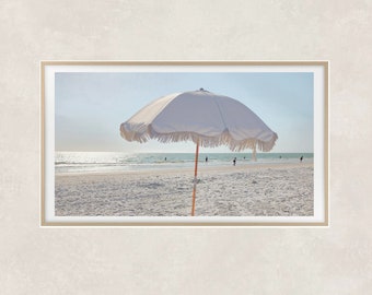 Samsung Bilderrahmen | Strand mit Regenschirm Foto 1 | minimalistische moderne Kunst | digitaler Download