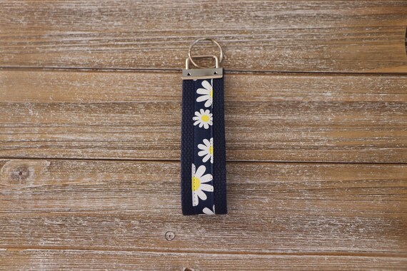 Navy Blue Daisy Keychain - Custom Key Fob - Wristlet Keychain - Flower Key Fob - Gifts for Women - Daisy Gifts - Best Teacher Gift