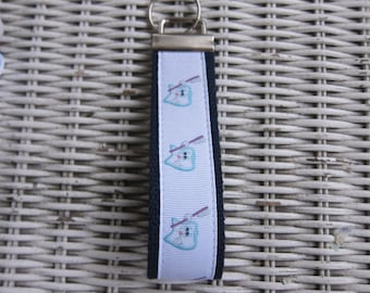 Dental Tooth Keychain - Toothbrush Key Fob - Keychains for Women - Key Fobs for Women - Wristlet Keychain - Detnal Tooth Gifts - Accessory