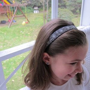 Skinny Spider Web Headband - Halloween Headband - Youth Headband - No Slip Headband - Halloween Hair accessory - Kids Halloween Gift