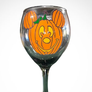 Pumpkin mouse wine glass