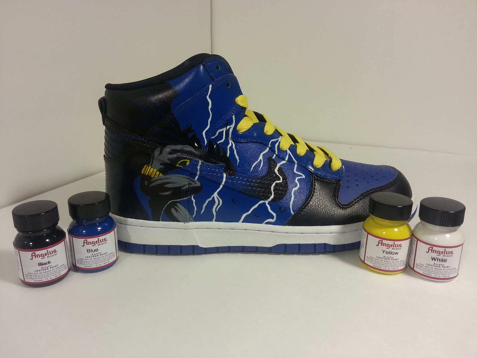 batman sb dunks