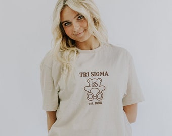 Camisetas Tri Sigma, Sigma Sigma Sigma, camisetas de recrutamento grego, dia da licitação, corrida, camisetas Tri Sigma, presentes para irmandades, camiseta para o dia da licitação, produtos Tri Sig