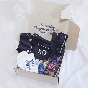 sorority gift box, sorority pajamas, sorority gift, chi omega, chi omega gift basket, chi o pajamas, sorority gift basket, sorority pjs