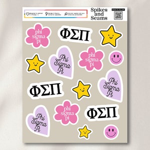 Puede incluir: Un conjunto de 12 pegatinas con una variedad de diseños, incluyendo estrellas, corazones, flores y caras sonrientes. Las pegatinas son todas de color rosa, morado, amarillo y negro. El texto "Phi Sigma Pi" aparece en varias de las pegatinas.