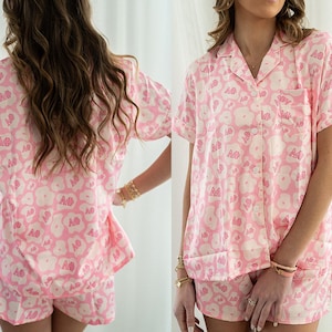 Alpha Phi Sorority Pajama Set - Trendy Satin Sorority Pajamas - Greek Letter Sleep Set - Sorority Matching Gift - Alpha Phi Pattern Pajamas