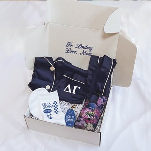 delta gamma, sorority gift box, sorority pajamas, sorority gift, delta gamma gift basket, delta gamma gift, delta gamma pajamas, sorority
