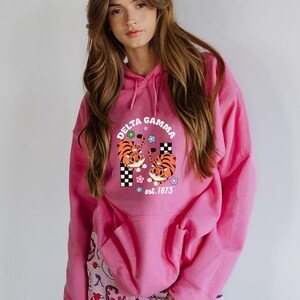 Delta ga, trendiger Sorority Hoodie, stilvolles Sorority Sweatshirt, personalisierte Sorority Pullover, griechischer Buchstabe Hoodie, gemütliche Sorority