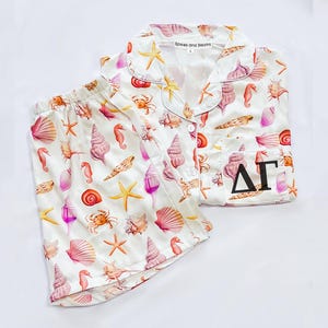 GREEK LETTERS| Delta Gamma pajamas, sorority pajamas, bid day, beach pajamas, Delta Gamma shirts, sorority gift basket, big little reveal