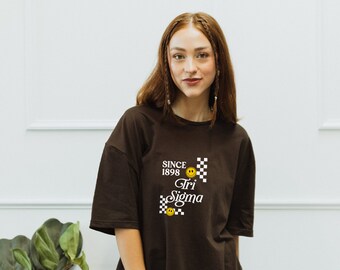Camisetas Tri Sigma, Sigma Sigma Sigma, camisetas de recrutamento grego, dia da licitação, corrida, camisetas Tri Sigma, presentes para irmandades, camiseta para o dia da licitação, produtos Tri Sig