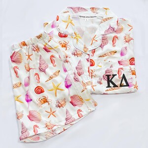 GRIECHISCHE BUCHSTABEN | Kappa Delta Pyjamas, Studentenverbindungs Pyjamas, Kappa Delta Geschenkkorb, Studentenverbindungsansturm, große kleine Enthüllung, Angebotstag, Einstellung, pjs