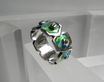 Bague en émail d’argent sterling. Bijoux modernes espagnols contemporains. Bague NUTS.925 Argent et émail vitreux. Bijoux de créateurs par Asun Aguilera