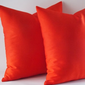 red throw pillows for couch