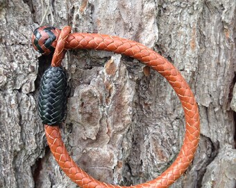 8-string Kangaroo Bracelet with Long Black Pineapple Knot