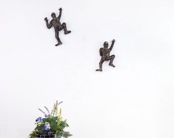 SET of 2 Miniature climbing figure, wall decor, wall hanging, Metal art, rock climbing, Housewarming gift, 3d wall decor