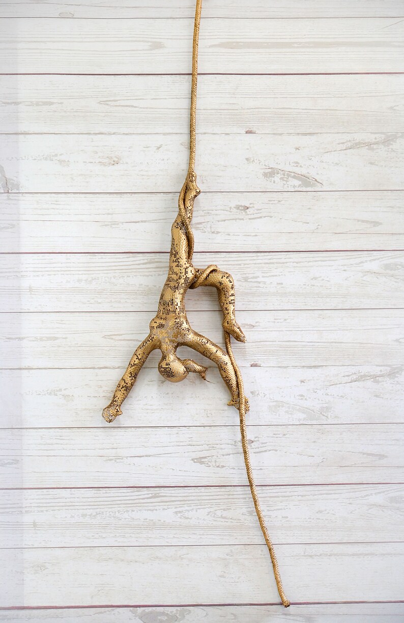 Acrobat Sculpture, Female Sculpture, Wire Mesh Sculpture, Metal ...