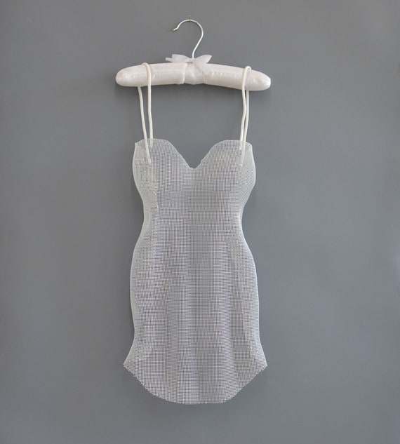 Metal Wall Art, White Dress, Dress Wall Decor, Contemporary Art, Wedding  Dress Sculpture, Abstract Art, Home Decor, Nightgown - Etsy
