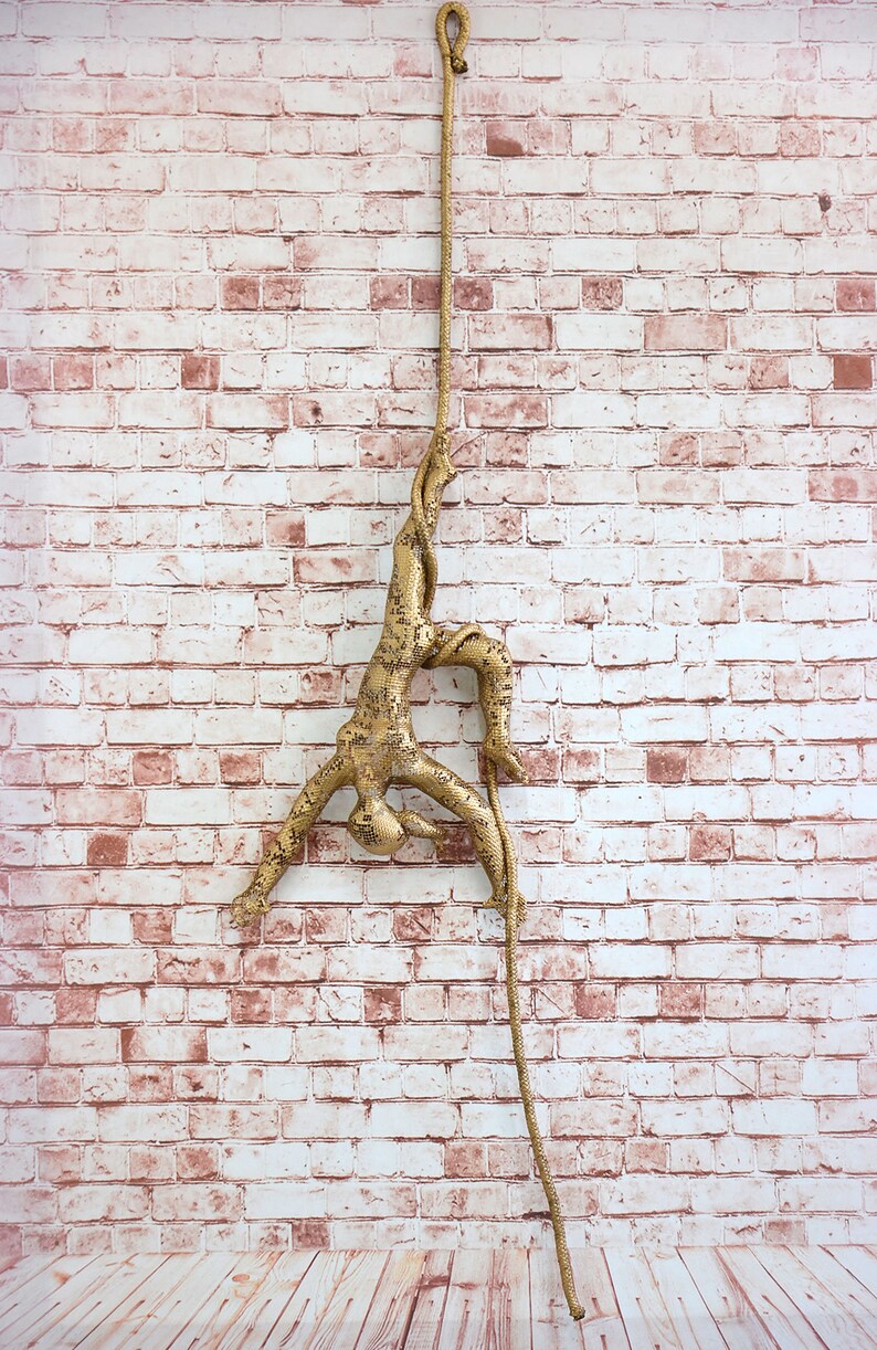 Acrobat Sculpture, Female Sculpture, Wire Mesh Sculpture, Metal ...