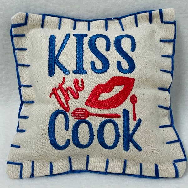 Kiss the Cook pillow tuck, Kiss the Cook bowl filler, Kitchen pillow decoration, Kiss the Cook