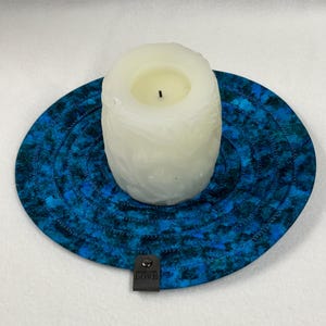 Blue candle mat, Table centerpiece, Hot pad for casserole, Floral mat, Table pad, Floral table mat, Candle mug rug, Candle fabric coaster