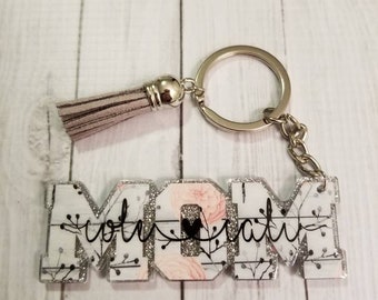 Mom keychain/mother's day gift/mom gift/glitter keychain/name keychain