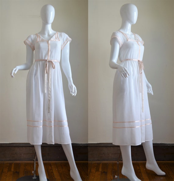 1970s Albert Nipon White Linen and Pink Satin Rib… - image 1