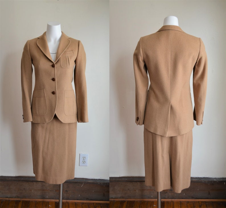 1970s Camel Wool Skirt Suit with Amazing Details and Novelty Print Lining Bust 34
