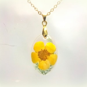 Real Buttercup Pressed Flower Wildflower Resin Oval Pendant Necklace