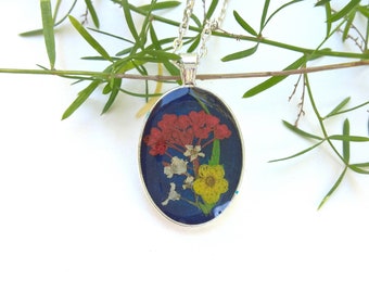 Secret Garden Oval Wildflower Pressed Flower Silver Plated  Pendant Necklace