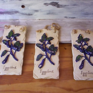 Vintage Ceramic well decor/Spring Kitchen wall decor/Ceramic Eggplants wall hanging/Vagetable ceramic Wall Plaques/Ceramic summer wall decor