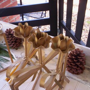 Vintage metal candle holder/Valentines Metal flower candle holder/Metal farm candle holder/Rust metal candle holder/Metal bow candle holder