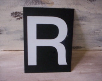 Small Vintage plastic letter/Chic plastic letter/Plastic letter/Salvage rustic plastic letter/Letter R/industrial sign/plastic sign letter