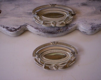 Furniture salvage/Metal salvage pull/Vintage drawer handle/Brass metal ornate drawer pull/Vintage metal handle/Cabinet handle/Door handle