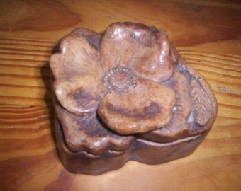 Jewelry box/Gift box/Handmade Ceramic box/Vintage Ceramic box/Mother's day jewelry box/Ceramic flower jewelry box/Spring jewelry ceramic box