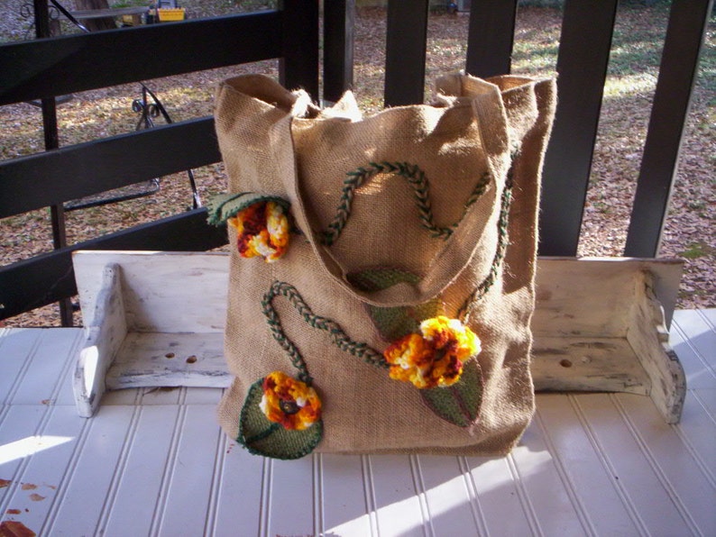 Fall burlap bagBurlap bagFall burlap bagHoliday bagHand made bagJute tote bagBurlap tote bagBurlap flower tote bagCrochet flower bag