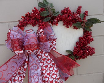 Valentine wood wreath/Valentine bow wreath Mother's Day bow wood wreath Heart wreath/Wood heart wreath/Door valentine wreath/Rustic wreath