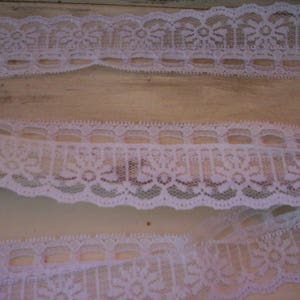 Vintage white floral lace trim/Wedding lace trim/Costume white lace trim/Sewing trim/sewing supply/Bridal Lace Trim/2 yards lace trim/craft image 3