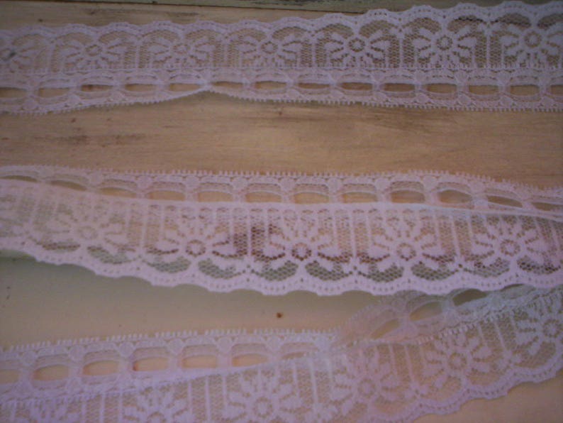 Vintage white floral lace trim/Wedding lace trim/Costume white lace trim/Sewing trim/sewing supply/Bridal Lace Trim/2 yards lace trim/craft image 3