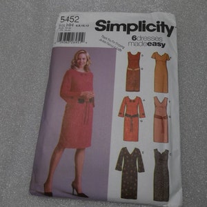 Uncut Pattern/Simplicity pattern/Sewing supply/Misses and Miss dress pattern/Size 6, 8, 10, 12 pattern/5452 pattern/6 DRESSES MADE EASY