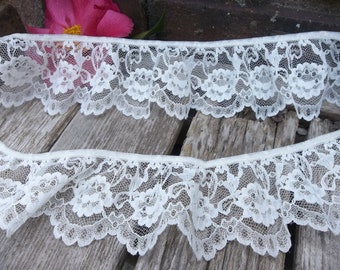 Off white lace trim/Summer ruffle Lace trim/2 yards Vintage lace trim/Costume trim/beige floral lace ruffle trim/Sewing trim/doll supply