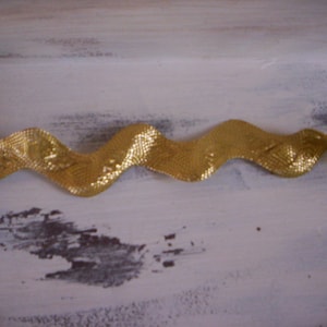 1 yards Metallic ric rac trim/Gold ric rack trim/Gold tirm/Rick rack trim/Gold ribbon trim/Costumes trim/Sewing trim/Holiday trim/Craft trim