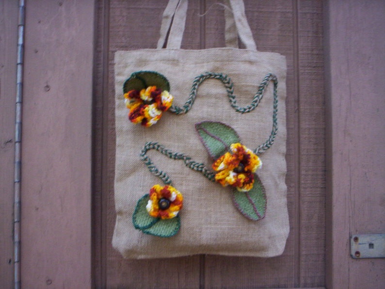 Fall burlap bagBurlap bagFall burlap bagHoliday bagHand made bagJute tote bagBurlap tote bagBurlap flower tote bagCrochet flower bag