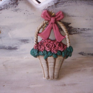 Keepsake ornaments/Mother&#39;s day Ceramic ornament/Spring basket onament/Porcelain ornament/Vintage ceramic basket ornament/Basket oranment
